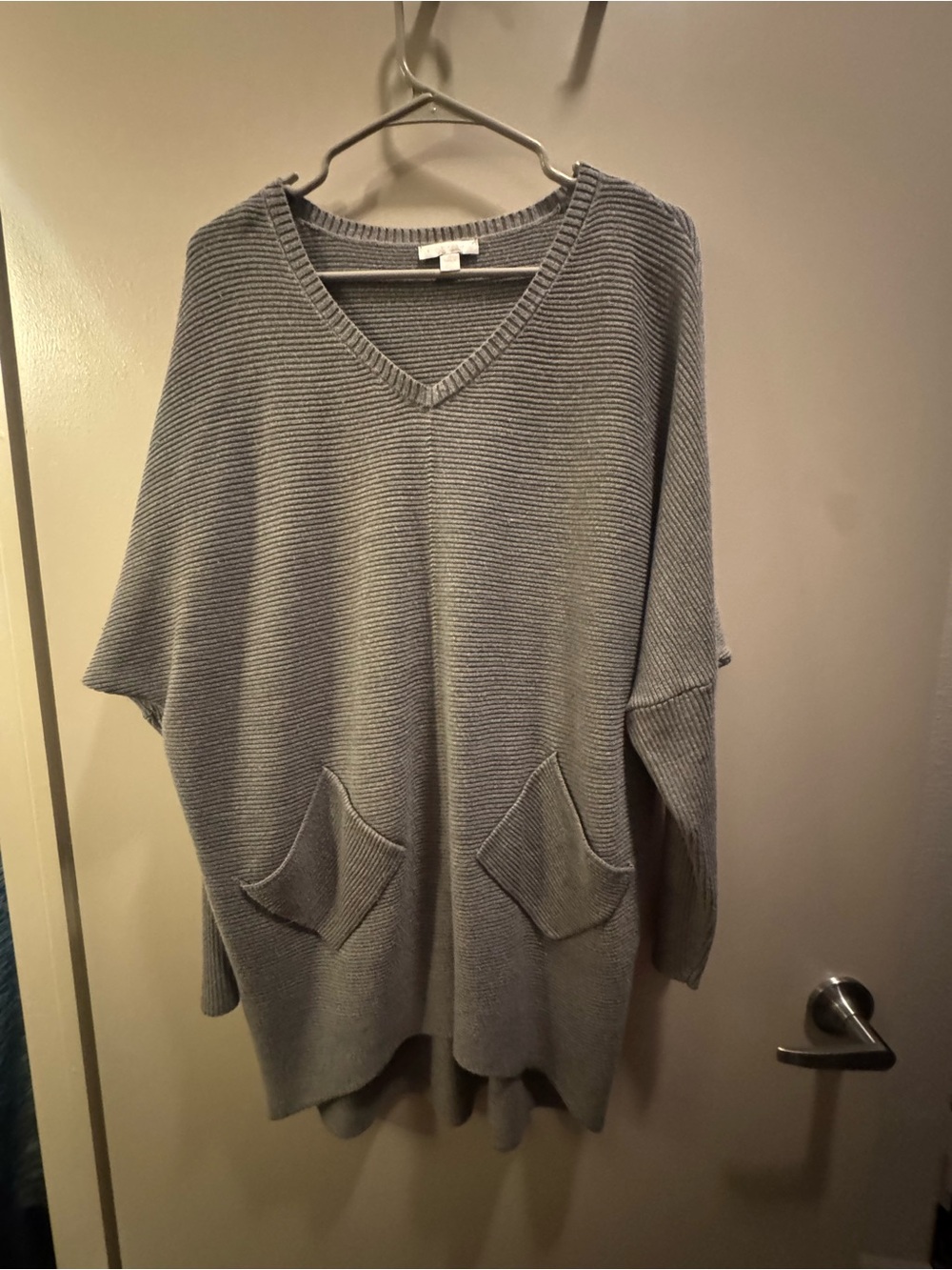 New York & Company Gray V-Neck Knit Sweater with Front Pockets